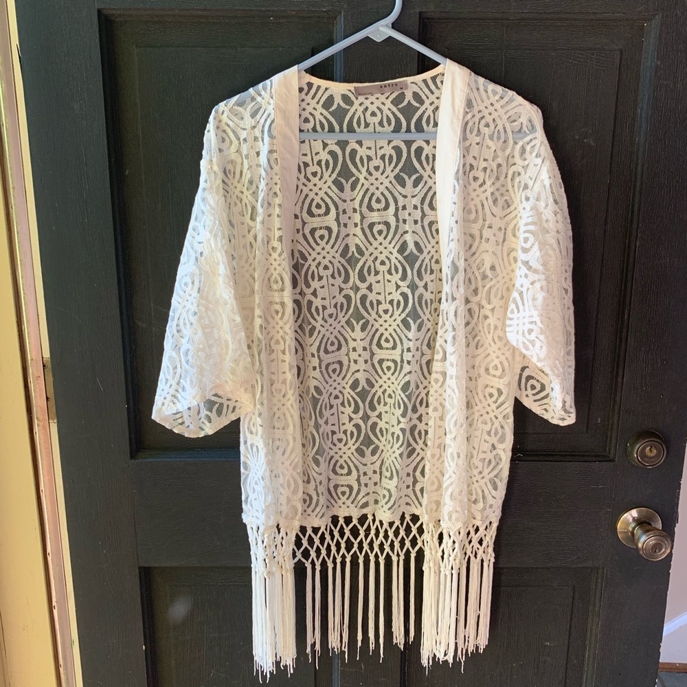 White fringe kimono Entro